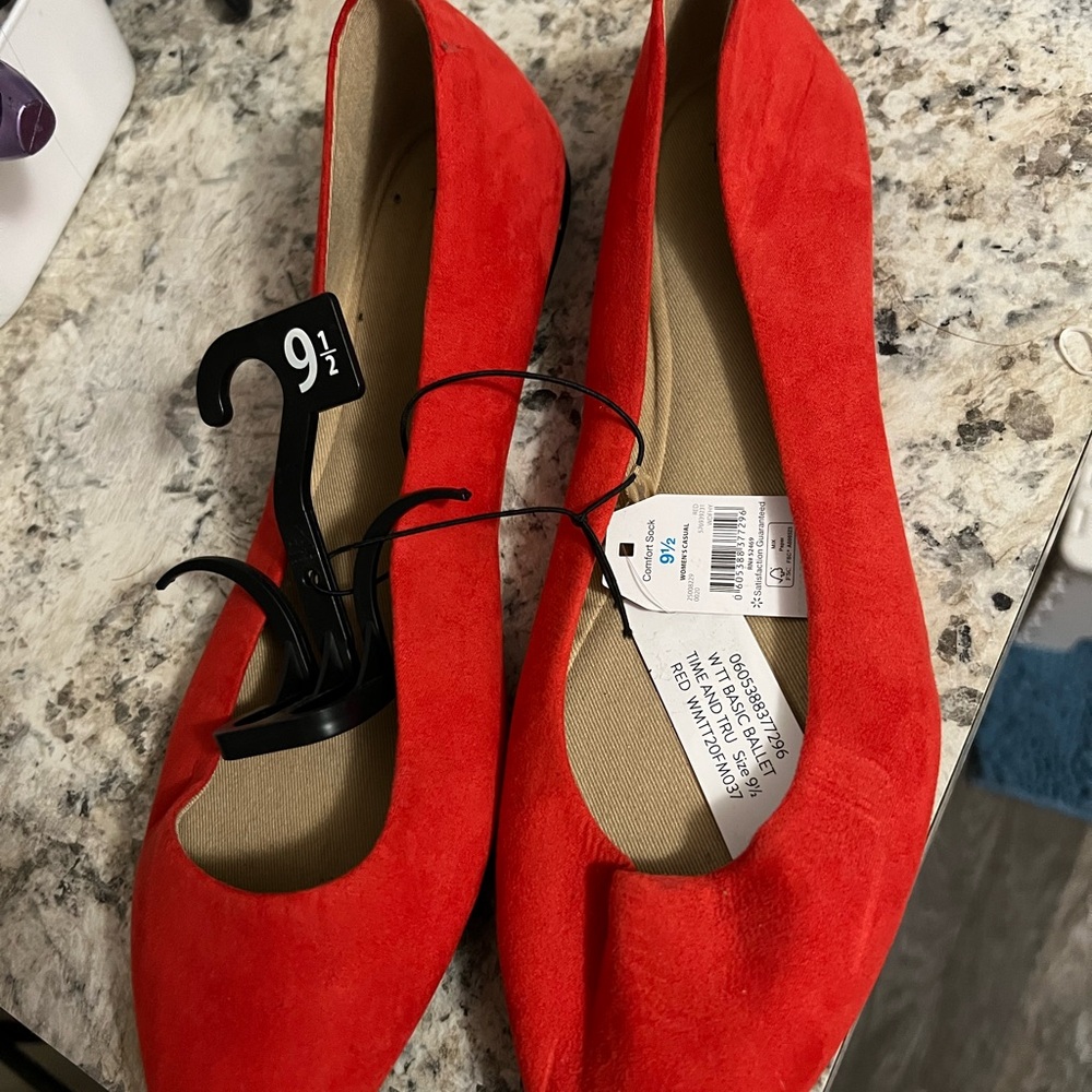 Red Women's Flats